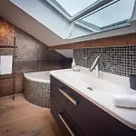 Moekki, Bain Nordique, Balneo Et Sauna Chalet *