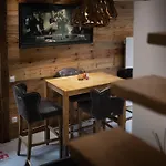 Chalet Moekki, Bain Nordique, Balneo Et Sauna *