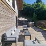 Chalet Moekki, Bain Nordique, Balneo Et Sauna