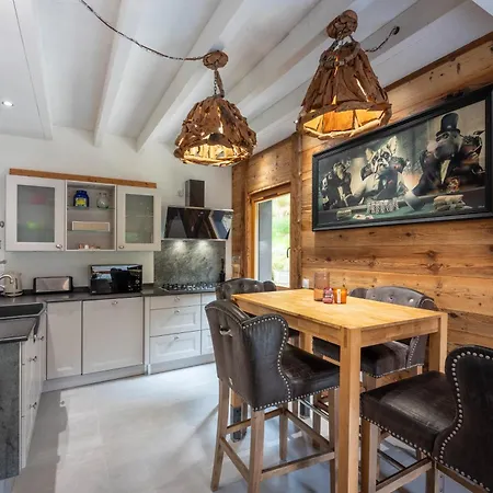Moekki, Bain Nordique, Balneo Et Sauna